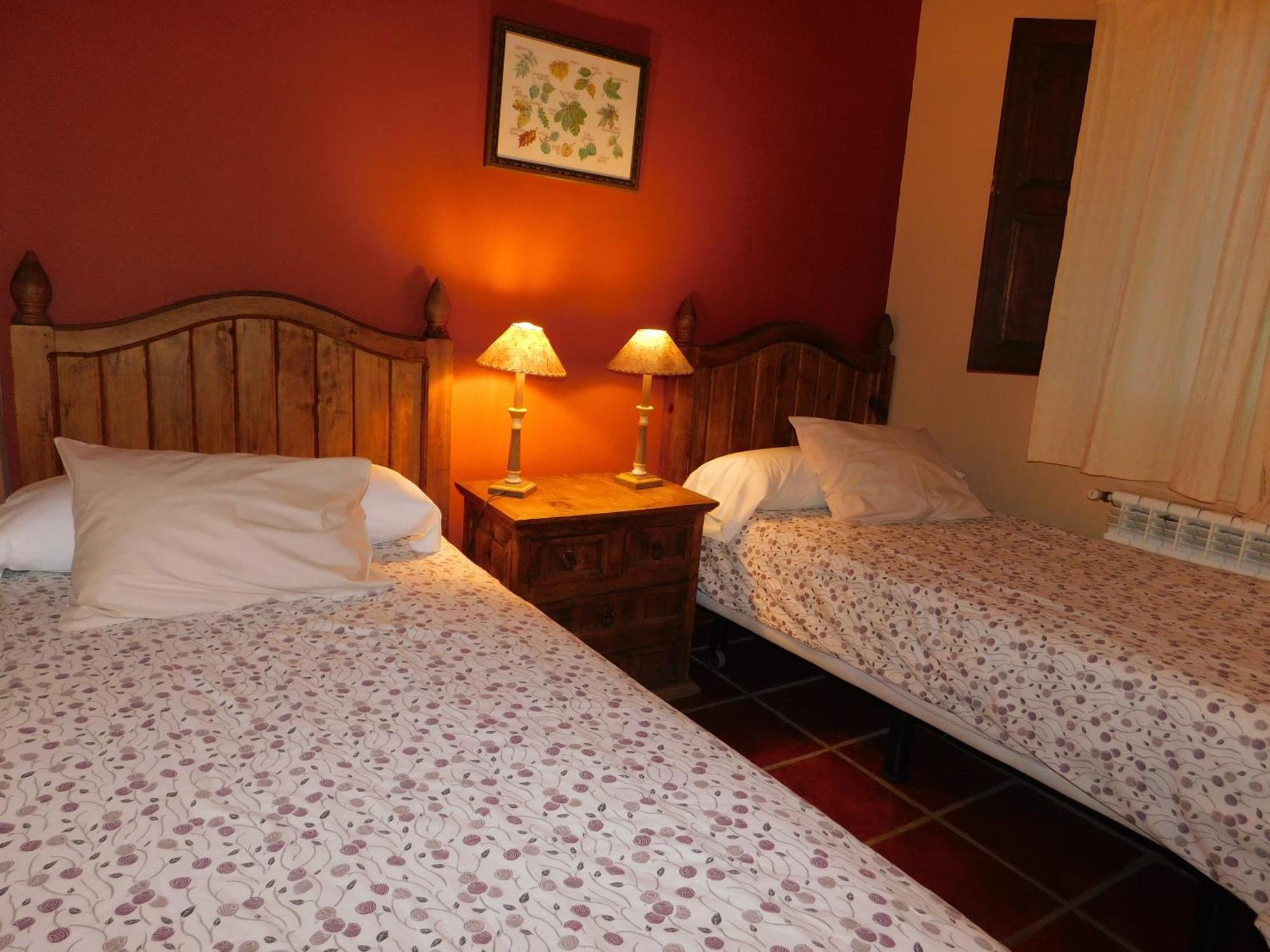 Casas Rurales Cimera Ybrincalobitos Hoyos del Espino Rum bild