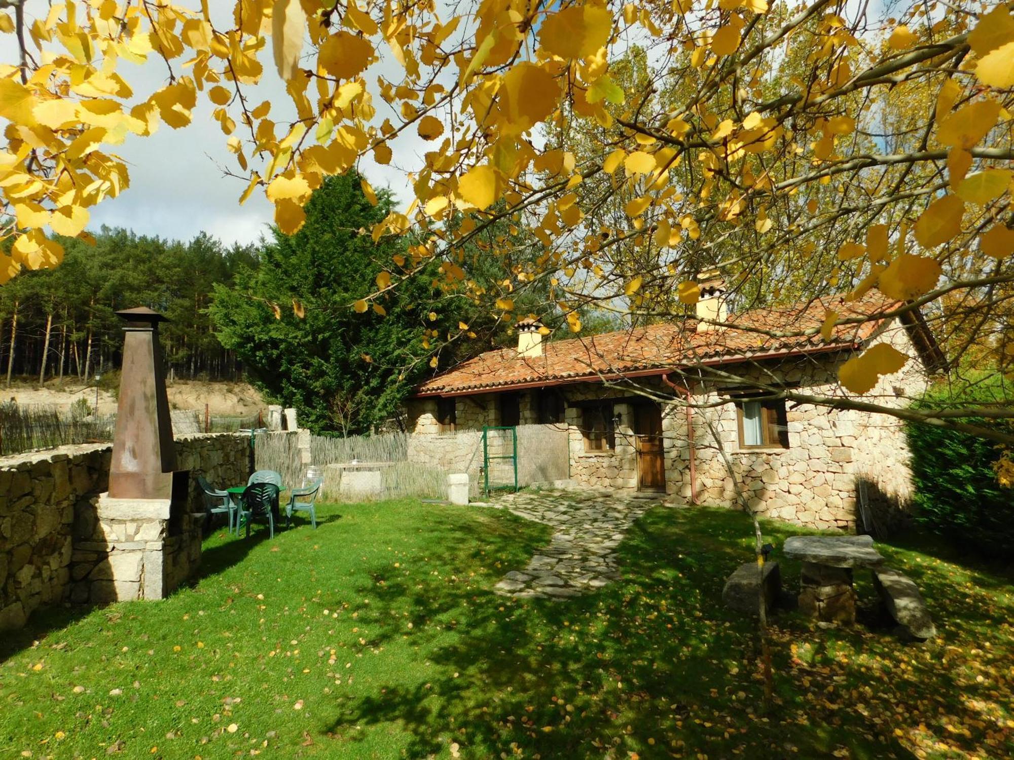 Casas Rurales Cimera Ybrincalobitos Hoyos del Espino Exteriör bild